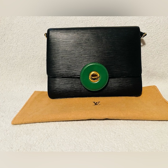 LOUIS VUITTON BICOLOR EPI FRIEDLAND SHOULDER BAG - Picture 5 of 15